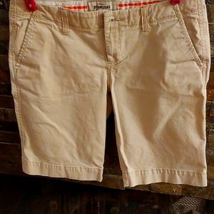 Old Navy Size 6 Perfect Bermudas